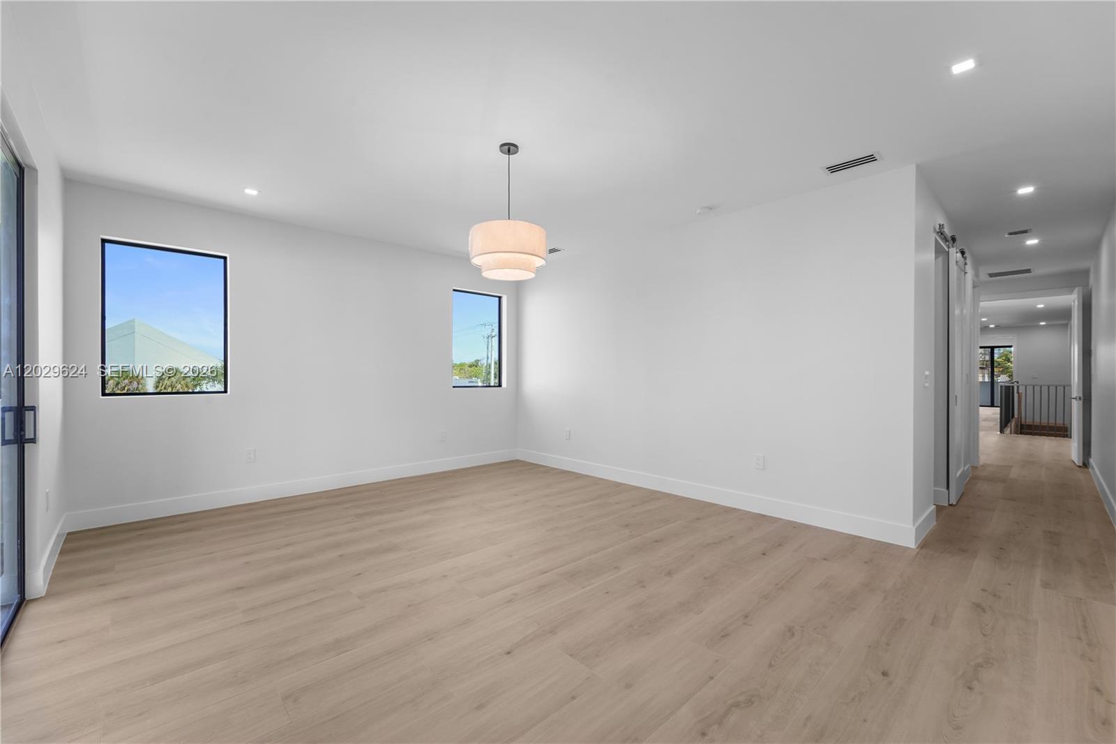 2735 SW 23rd Ter Miami, FL 33145