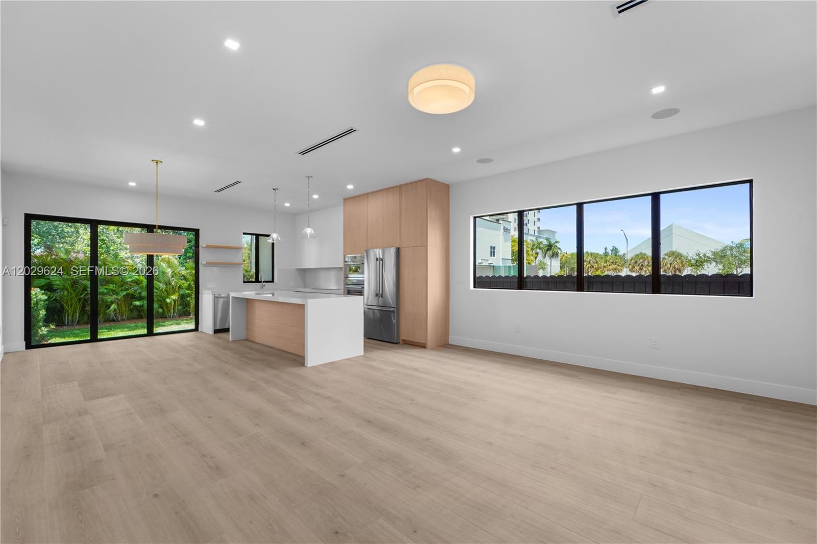 2735 SW 23rd Ter Miami, FL 33145