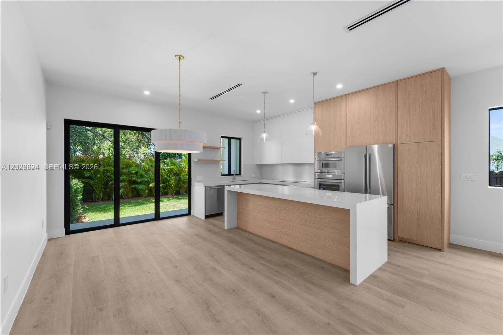 2735 SW 23rd Ter Miami, FL 33145