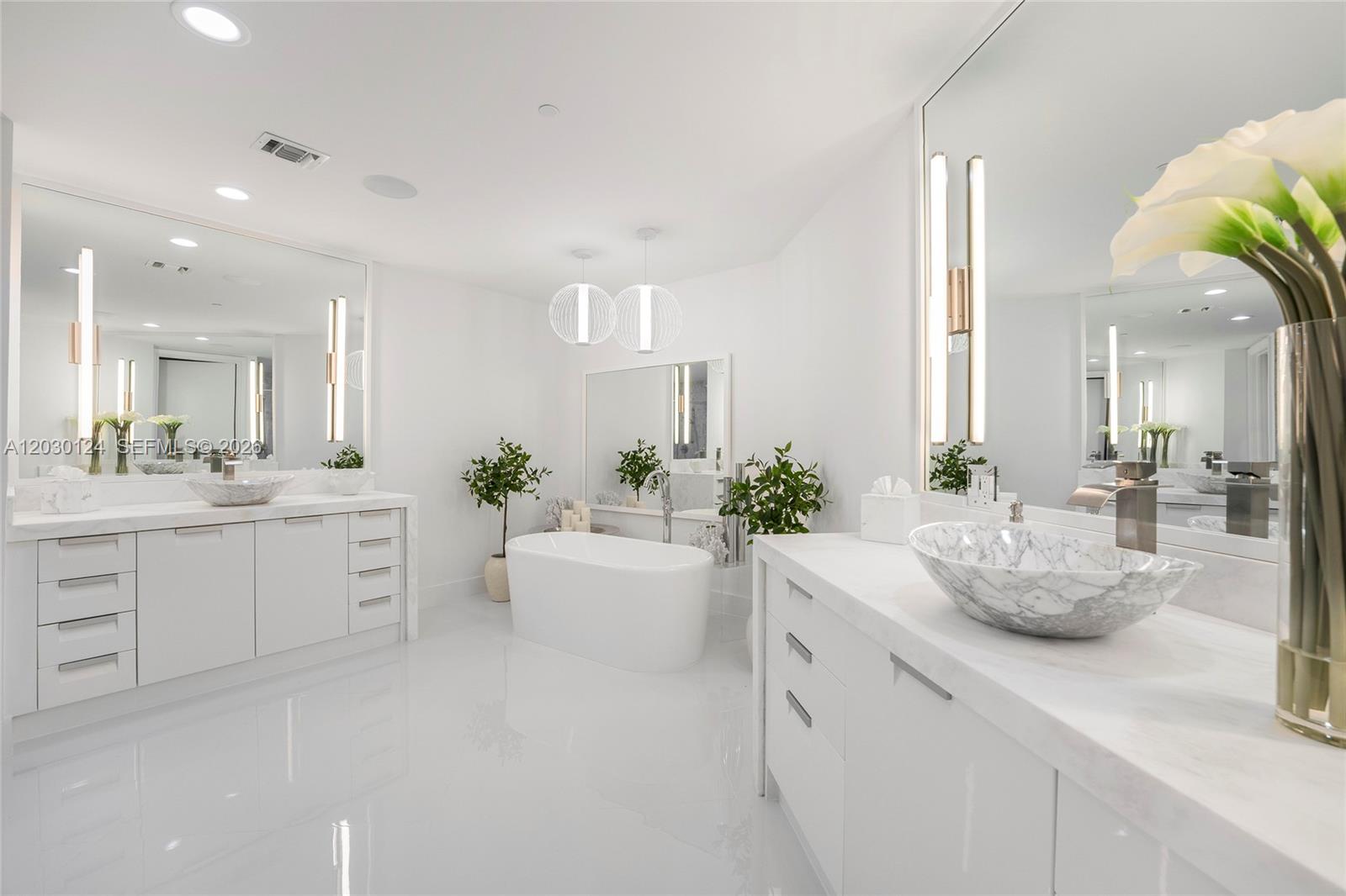 5959 Collins Ave #807 Miami Beach, FL 33140