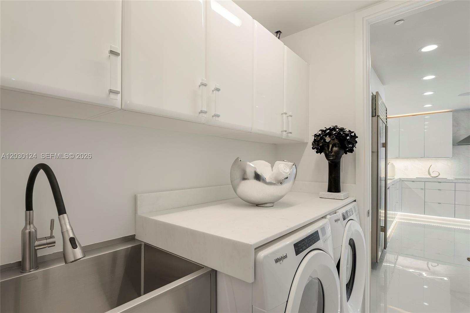 5959 Collins Ave #807 Miami Beach, FL 33140