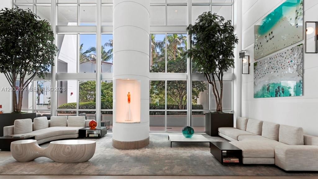 5959 Collins Ave #807 Miami Beach, FL 33140