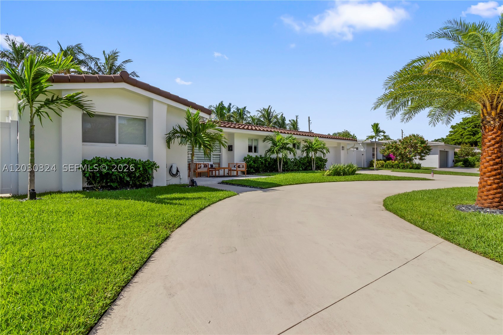 2862 NE 35th Ct