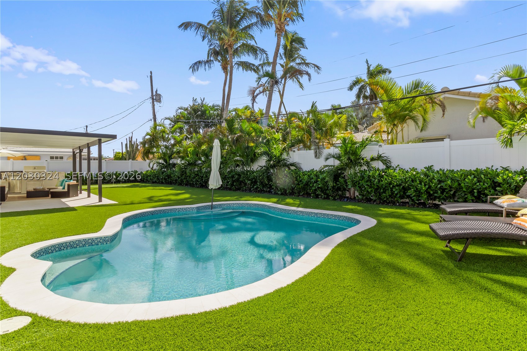 2862 NE 35th Ct Lighthouse Point, FL 33064