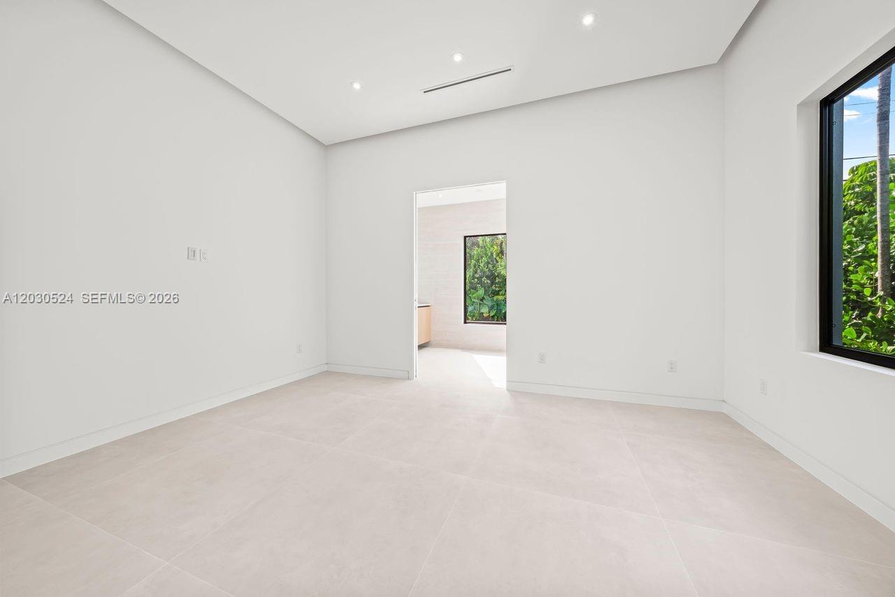1910 SW 33rd Ave Miami, FL 33145