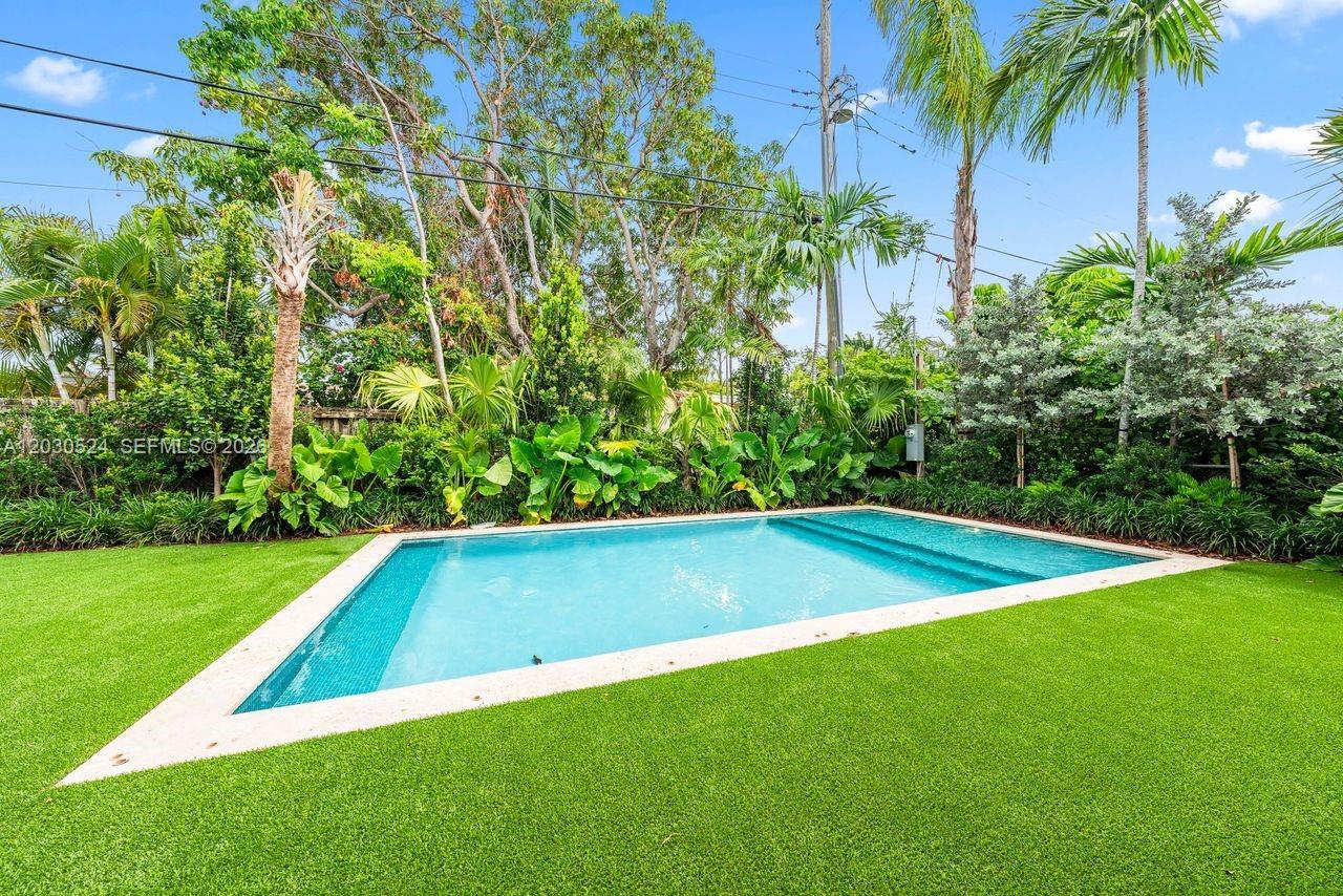 1910 SW 33rd Ave Miami, FL 33145
