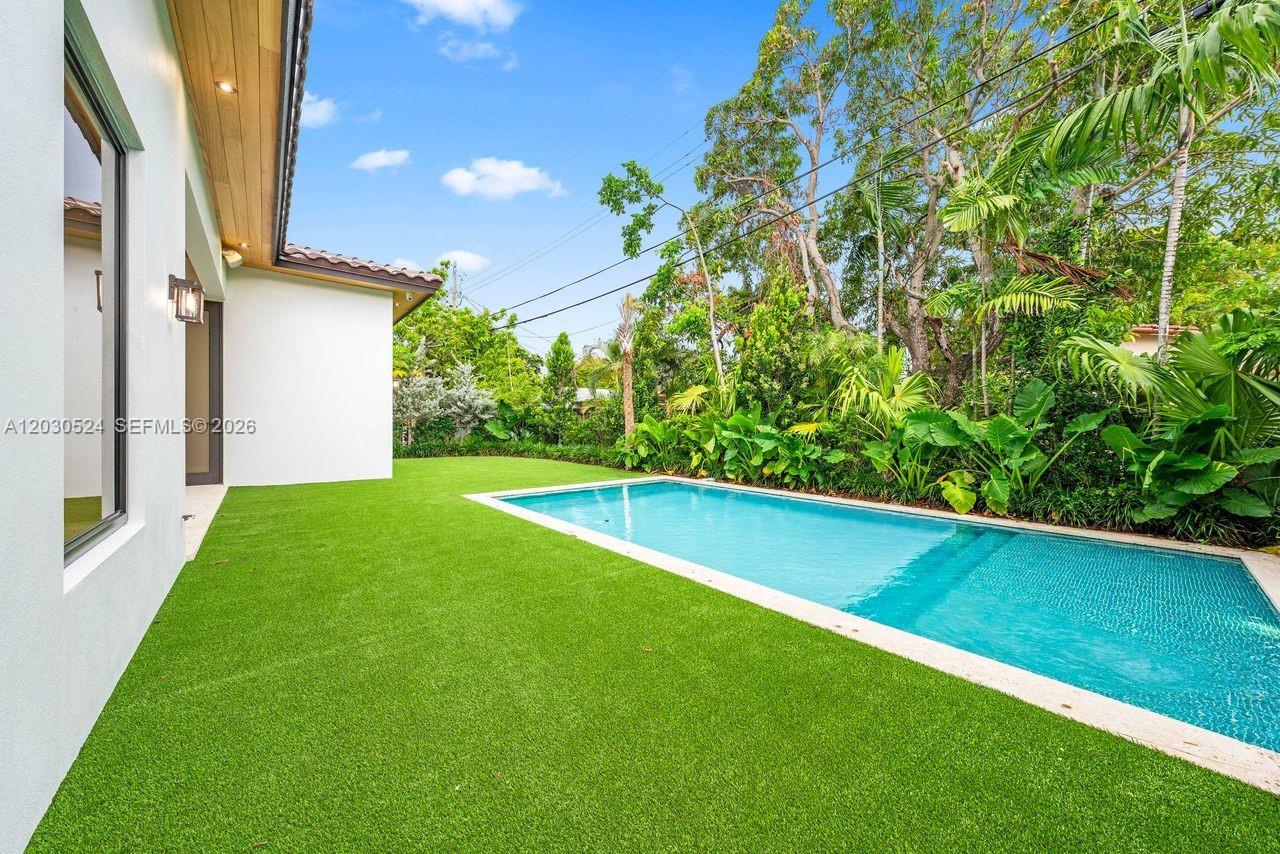1910 SW 33rd Ave Miami, FL 33145