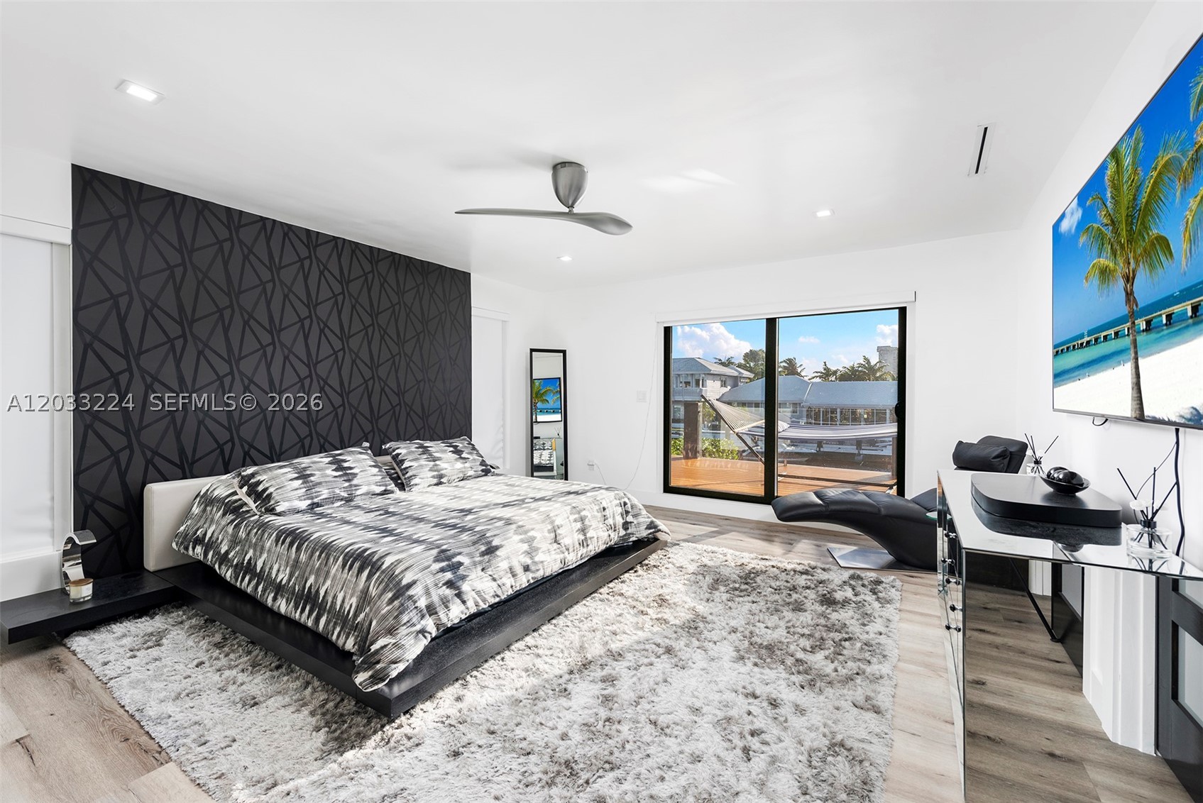 1942 NE 119th North Miami, FL 33181