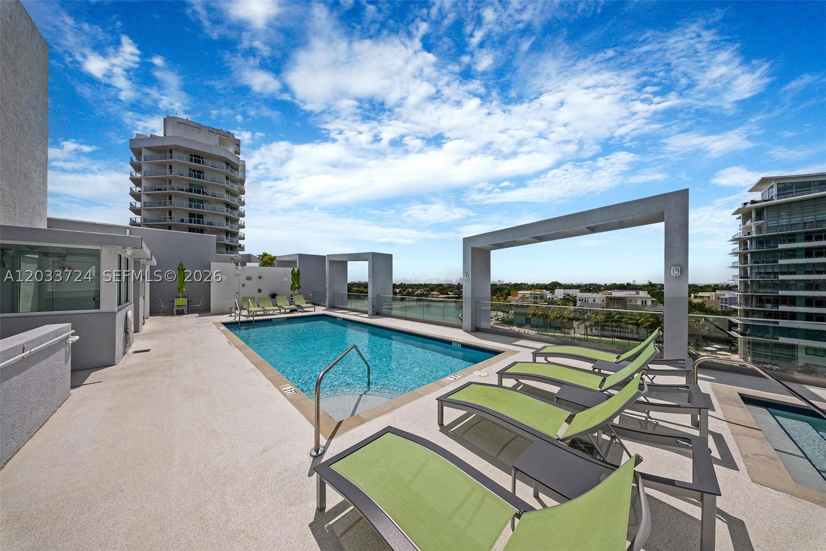 5970 Indian Crk Dr #207 Miami Beach, FL 33140