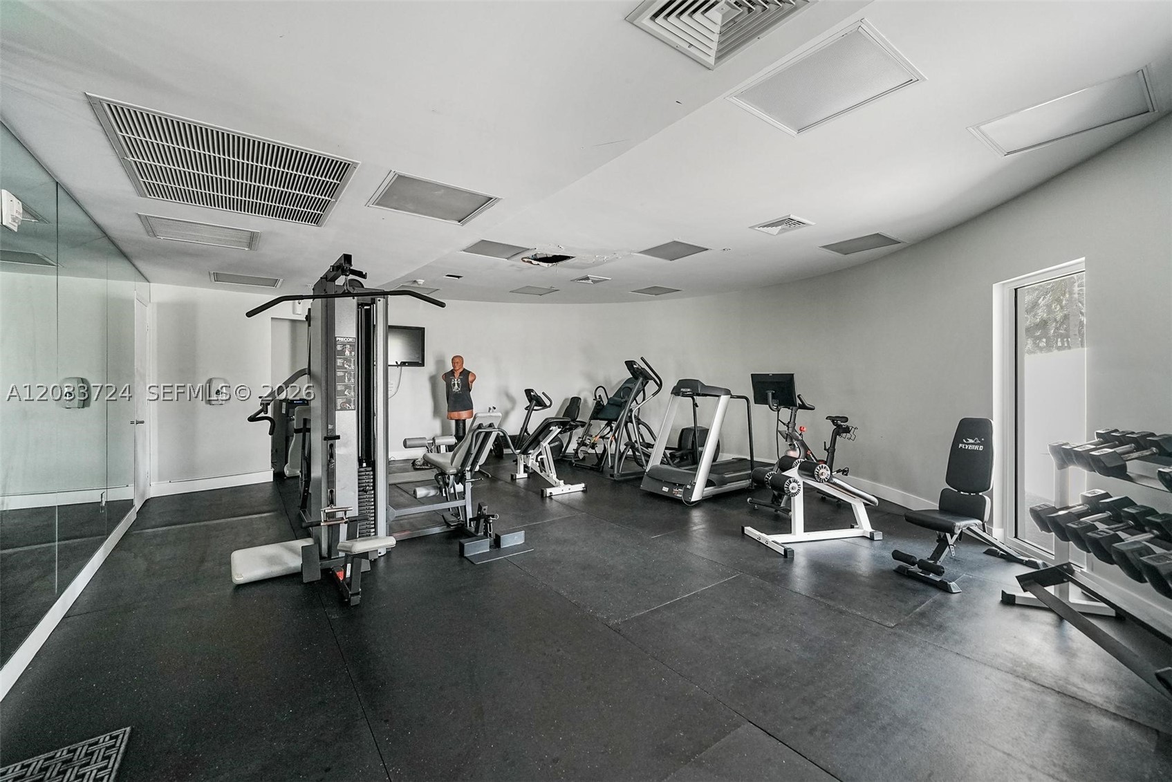 5970 Indian Crk Dr #207 Miami Beach, FL 33140