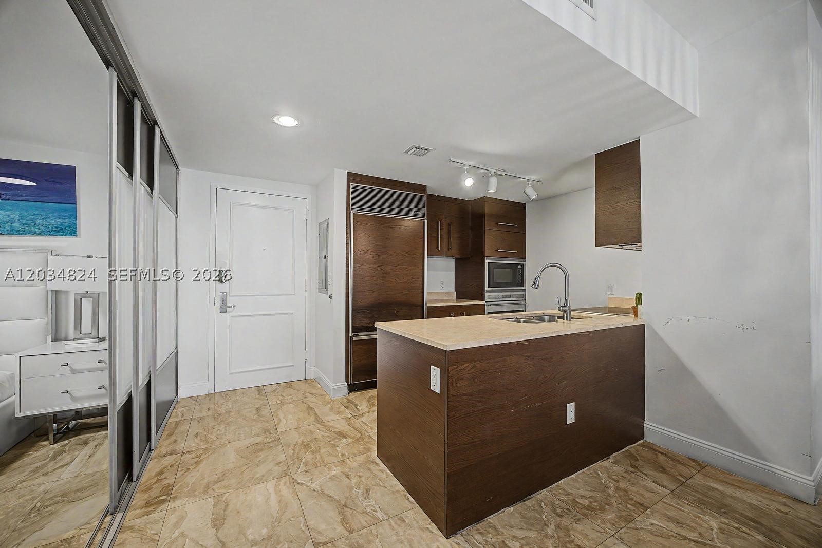 image Icon Brickell III (W Miami)2