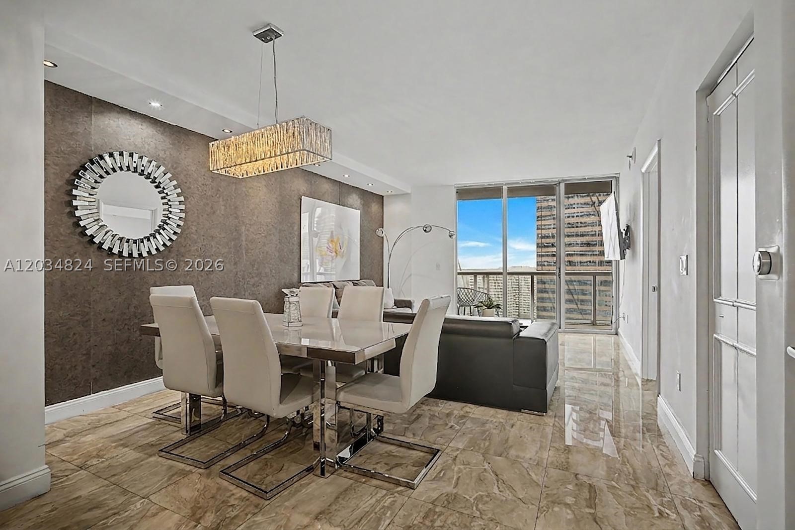 image Icon Brickell III (W Miami)3