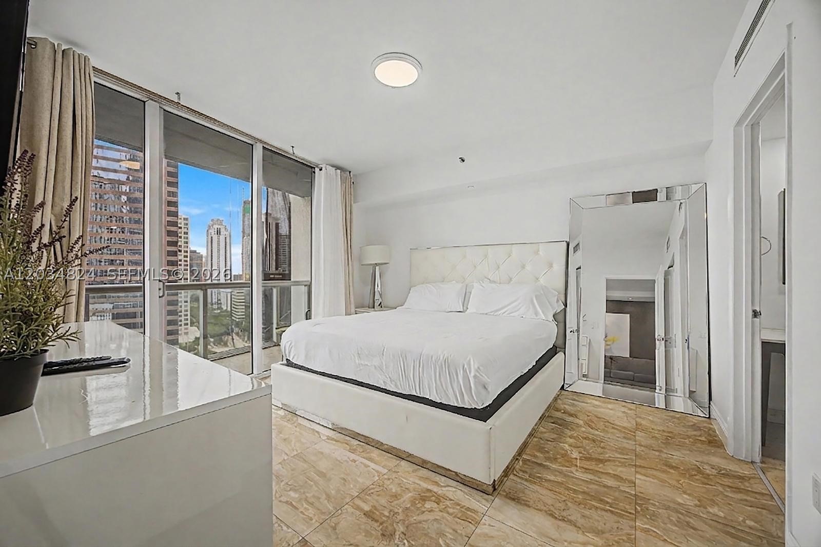image Icon Brickell III (W Miami)8