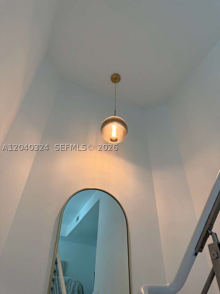41 SE 5th St #1708 Miami, FL 33131