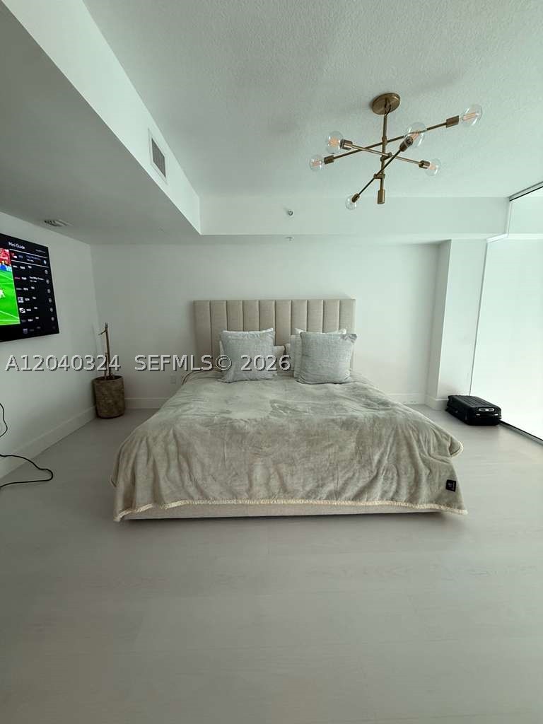 41 SE 5th St #1708 Miami, FL 33131