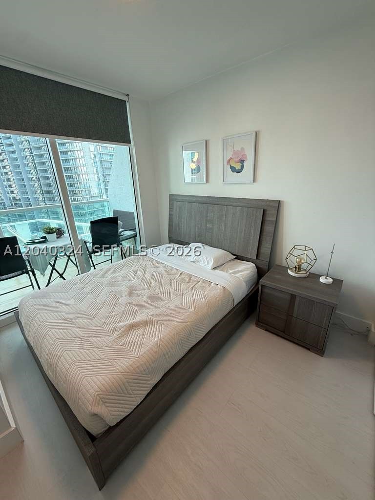 41 SE 5th St #1708 Miami, FL 33131