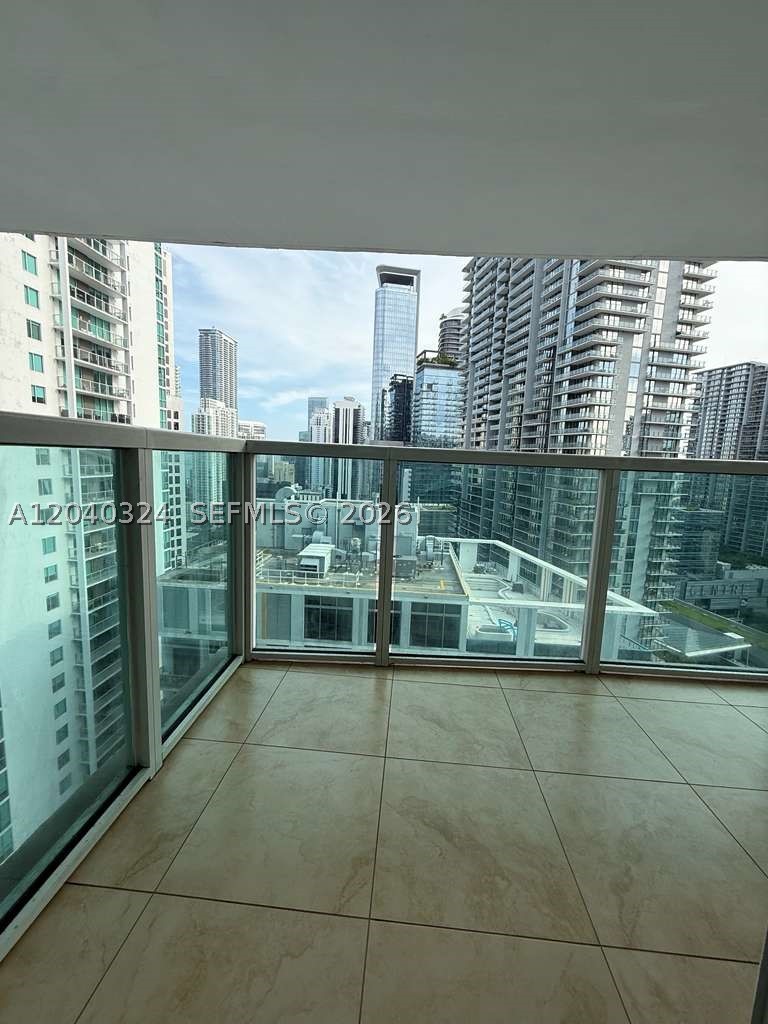 41 SE 5th St #1708 Miami, FL 33131