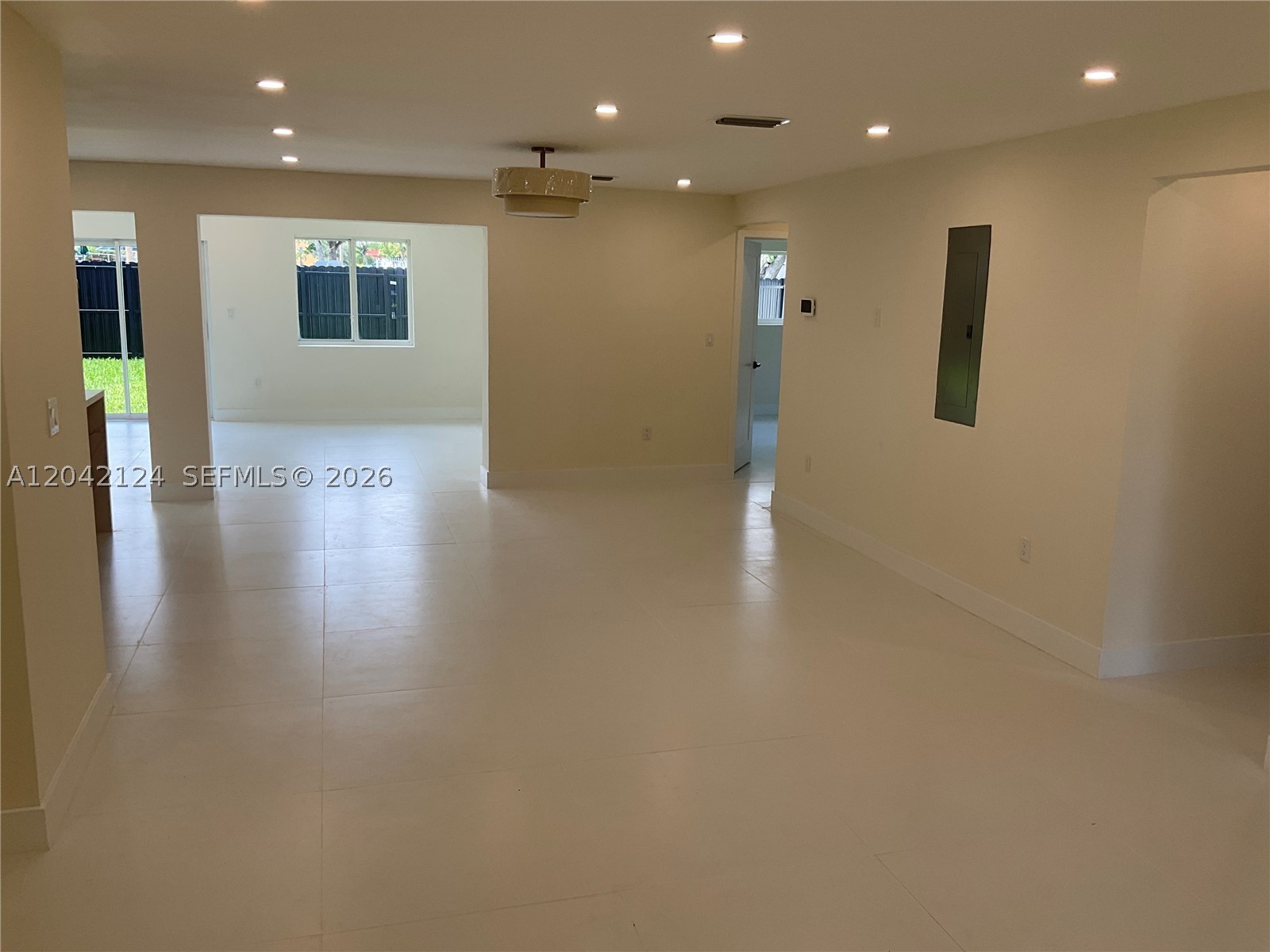 2315 NW 3rd St Miami, FL 33125