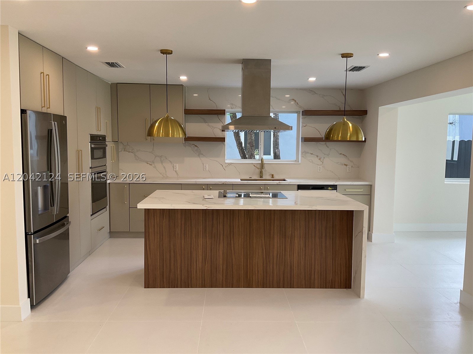 2315 NW 3rd St Miami, FL 33125