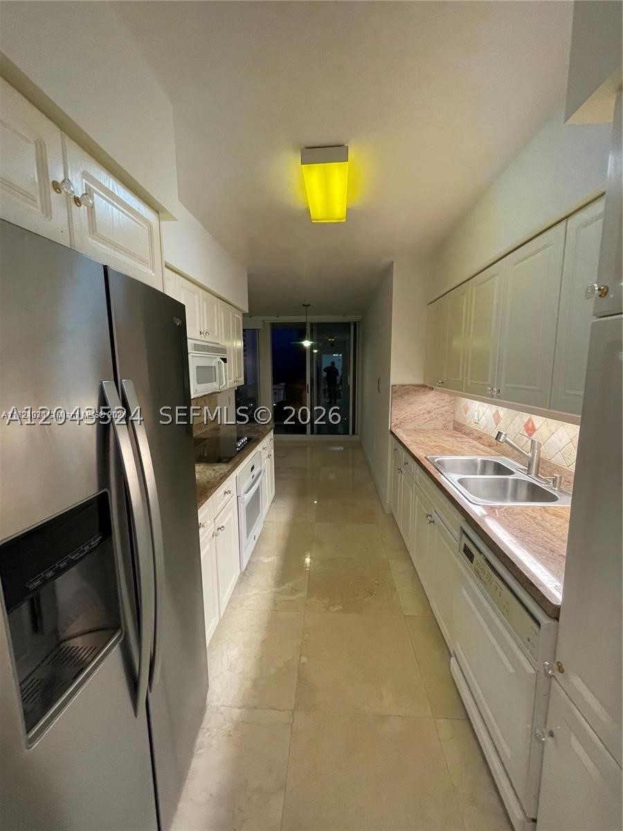 16400 Collins Ave #942 Sunny Isles Beach, FL 33160
