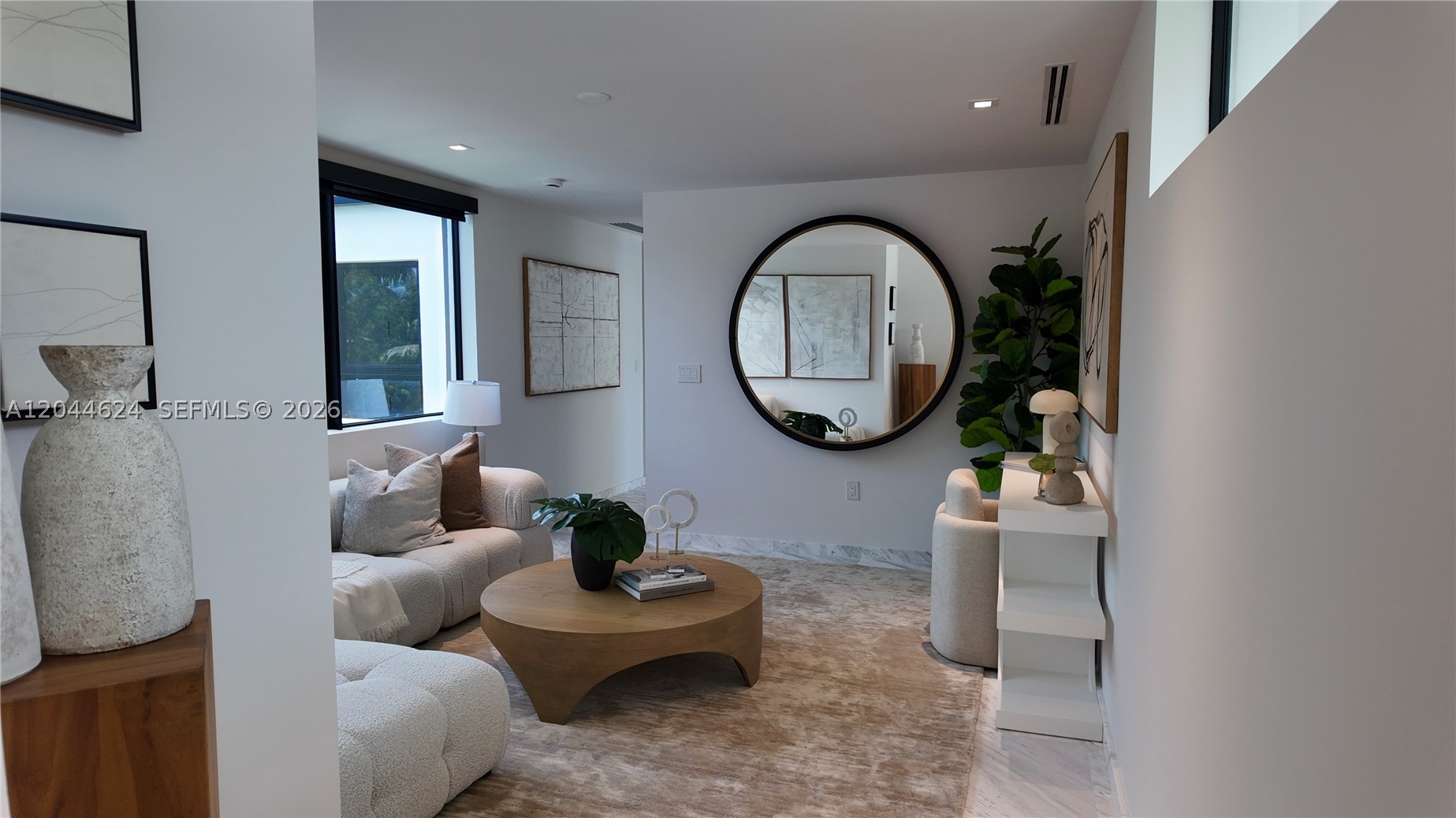 570 S Shore Dr Miami Beach, FL 33141