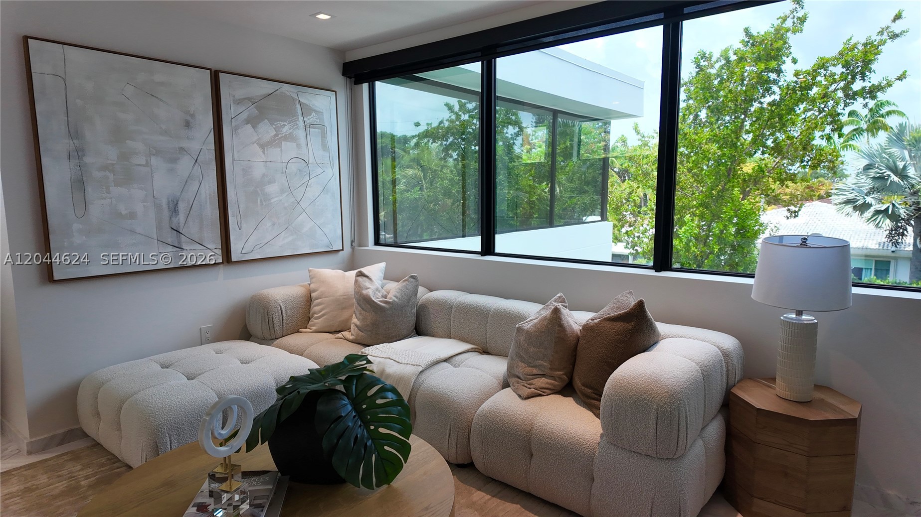 570 S Shore Dr Miami Beach, FL 33141
