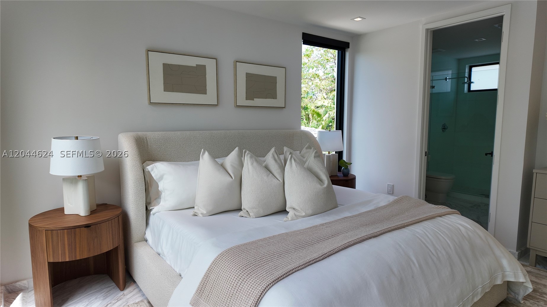 570 S Shore Dr Miami Beach, FL 33141