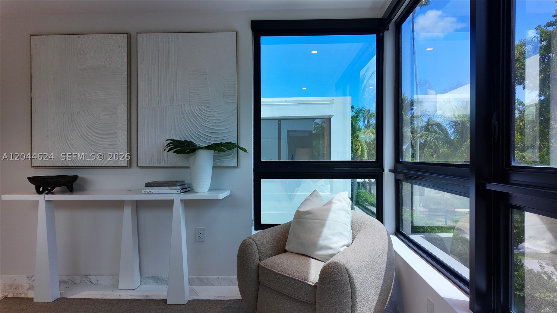 570 S Shore Dr Miami Beach, FL 33141