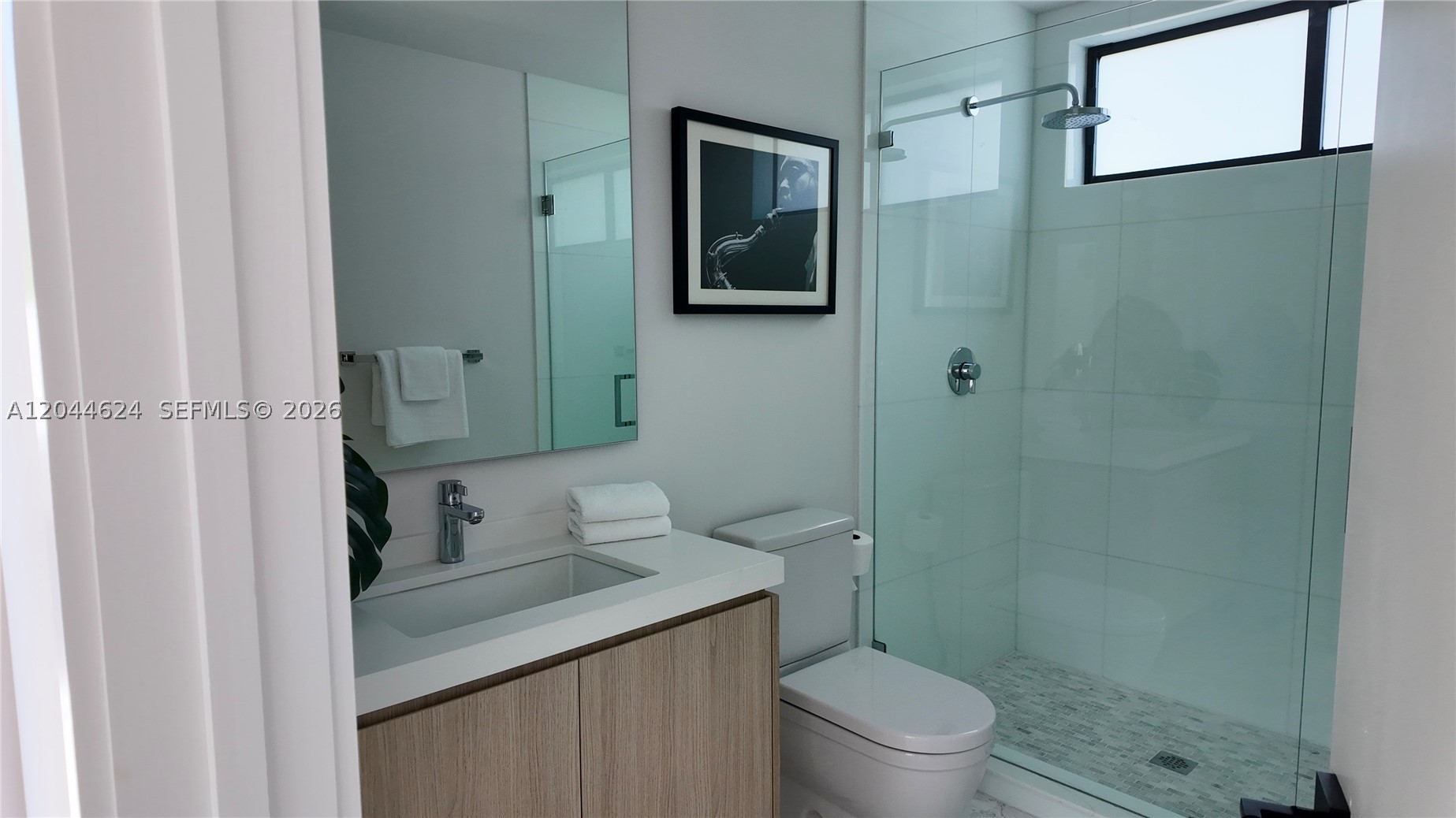 570 S Shore Dr Miami Beach, FL 33141