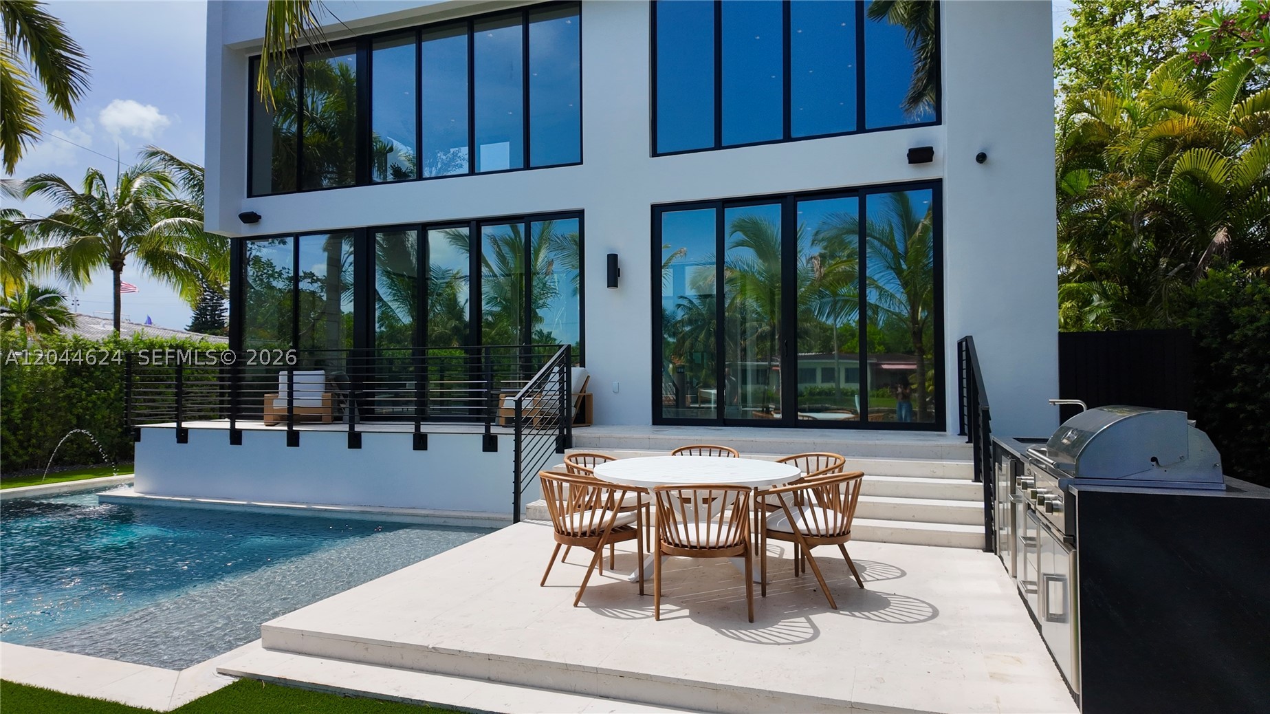 570 S Shore Dr Miami Beach, FL 33141