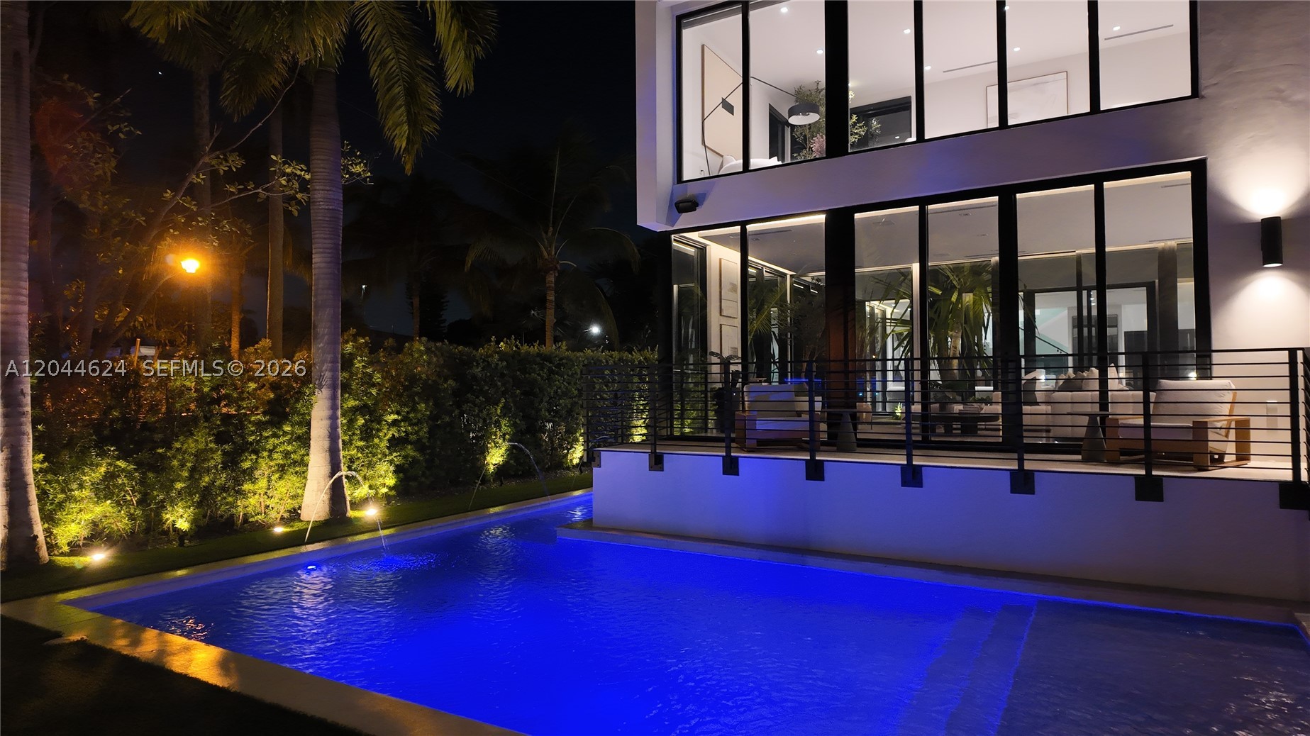 570 S Shore Dr Miami Beach, FL 33141