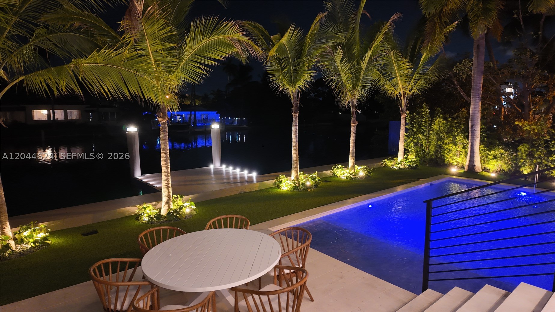 570 S Shore Dr Miami Beach, FL 33141