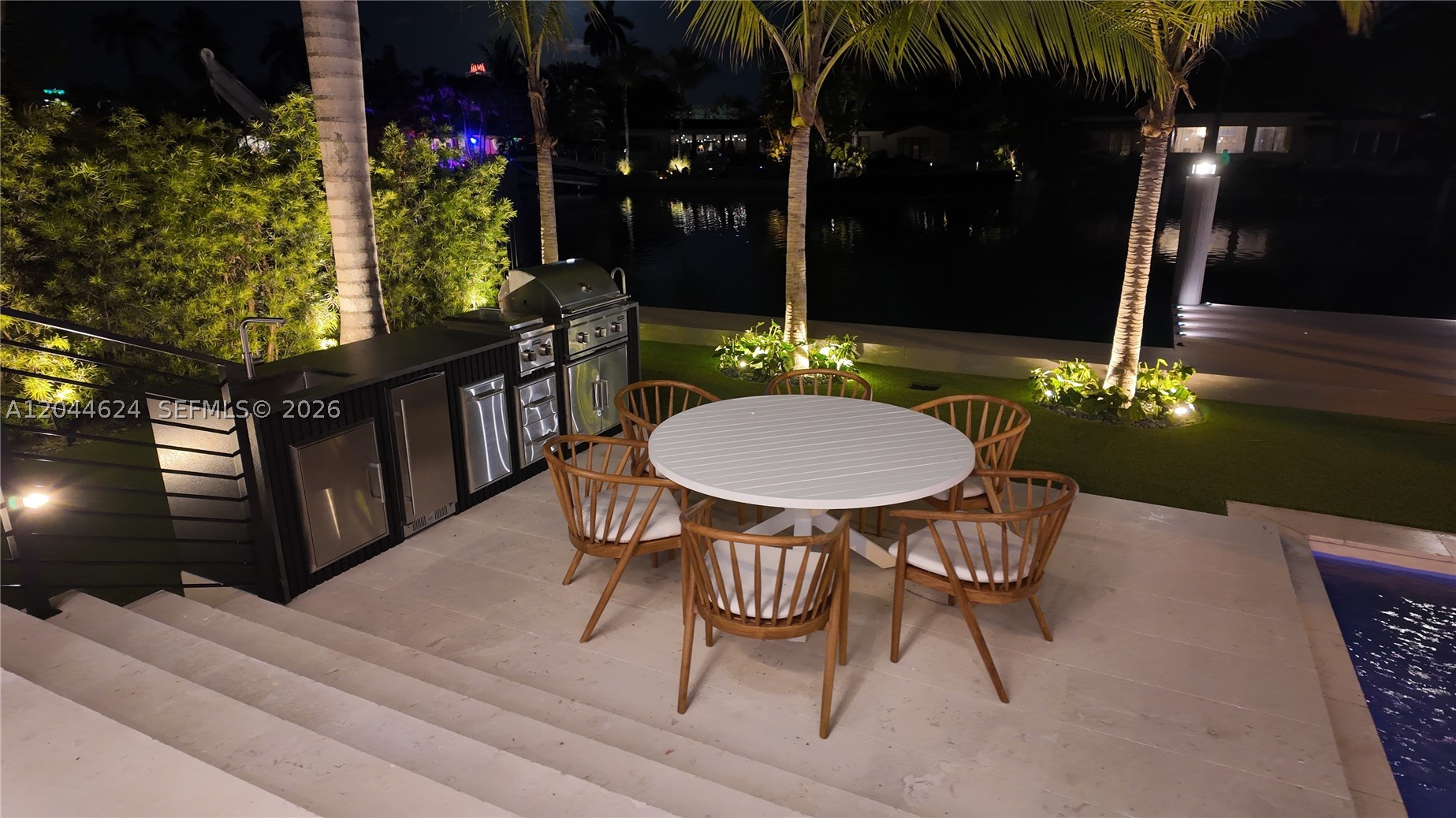 570 S Shore Dr Miami Beach, FL 33141