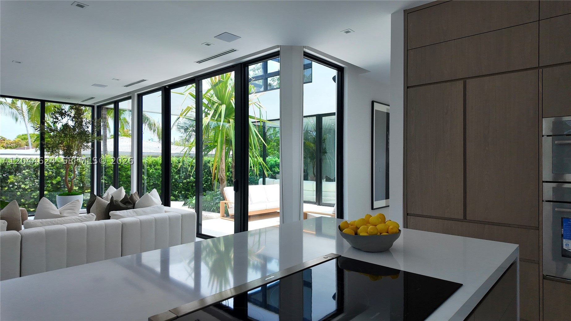 570 S Shore Dr Miami Beach, FL 33141