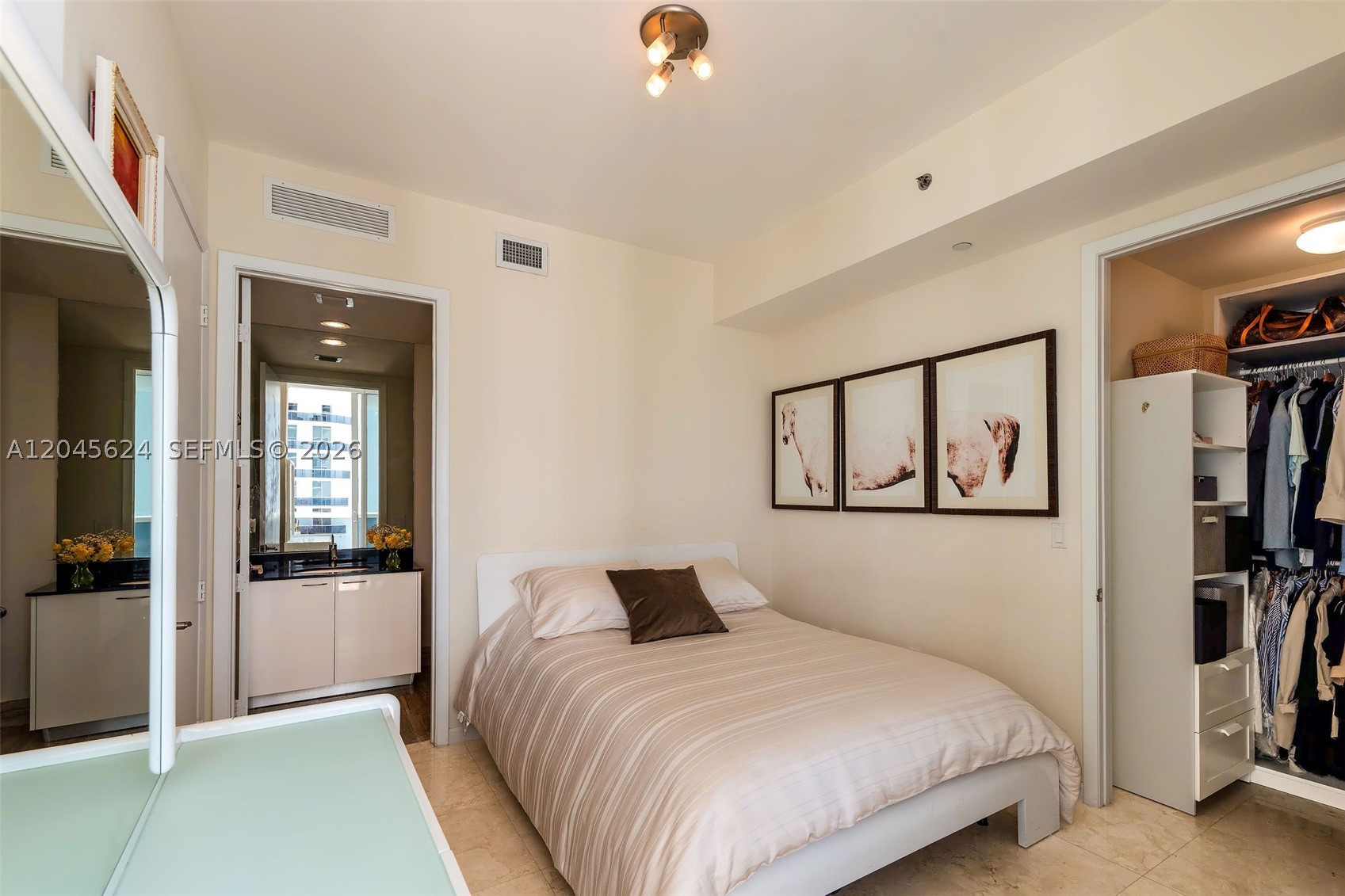 15901 Collins Ave #2502 Sunny Isles Beach, FL 33160