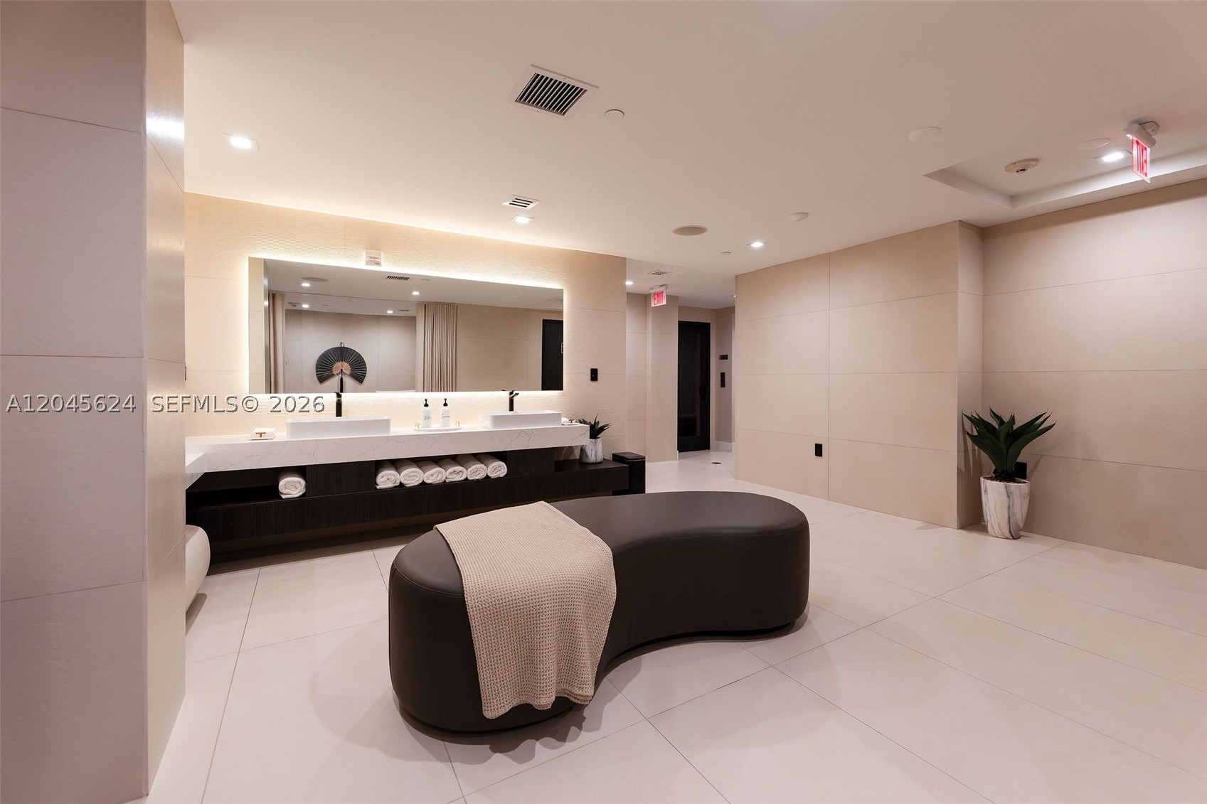 15901 Collins Ave #2502 Sunny Isles Beach, FL 33160