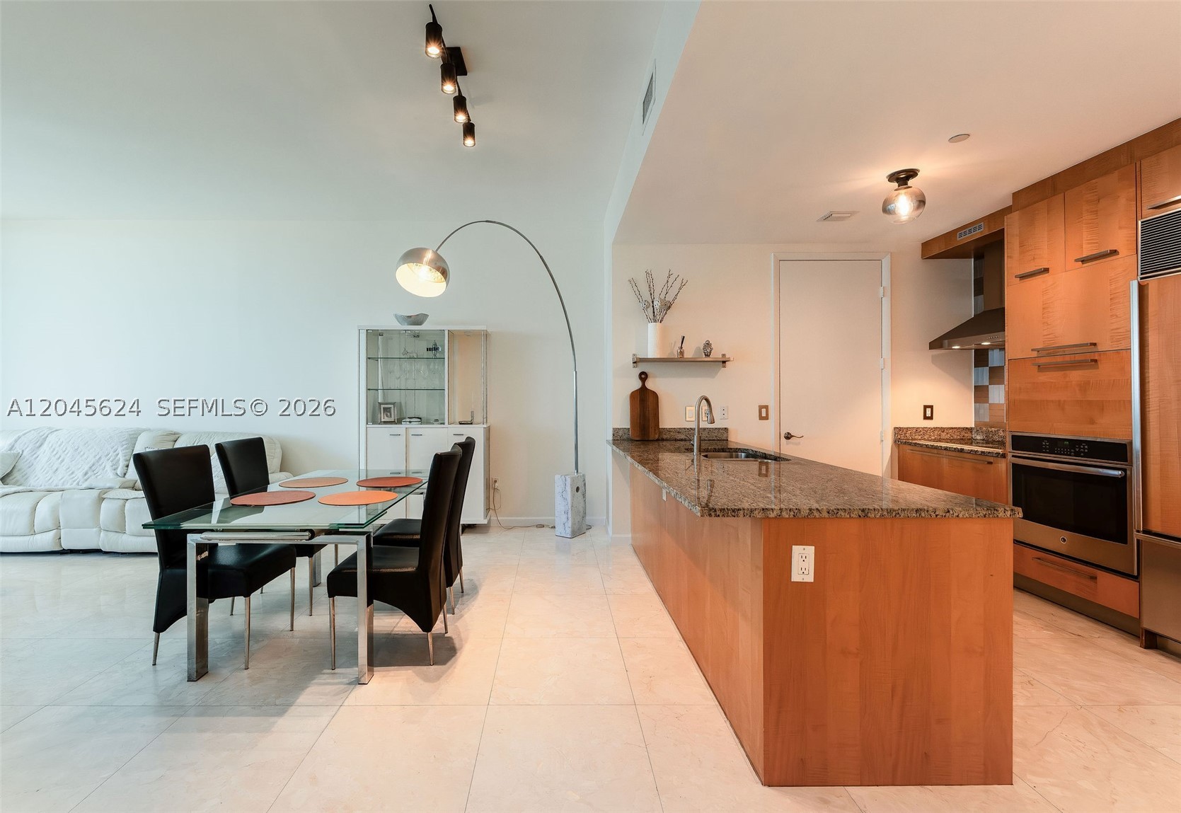 15901 Collins Ave #2502 Sunny Isles Beach, FL 33160