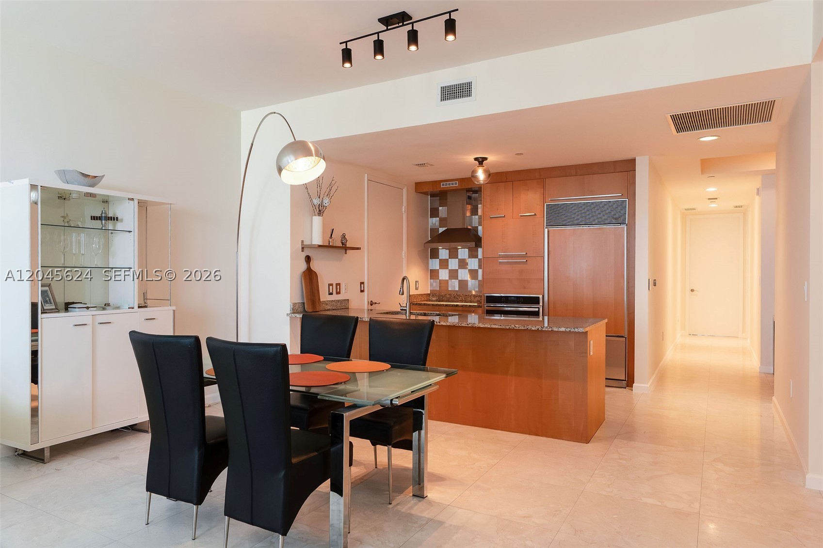 15901 Collins Ave #2502 Sunny Isles Beach, FL 33160