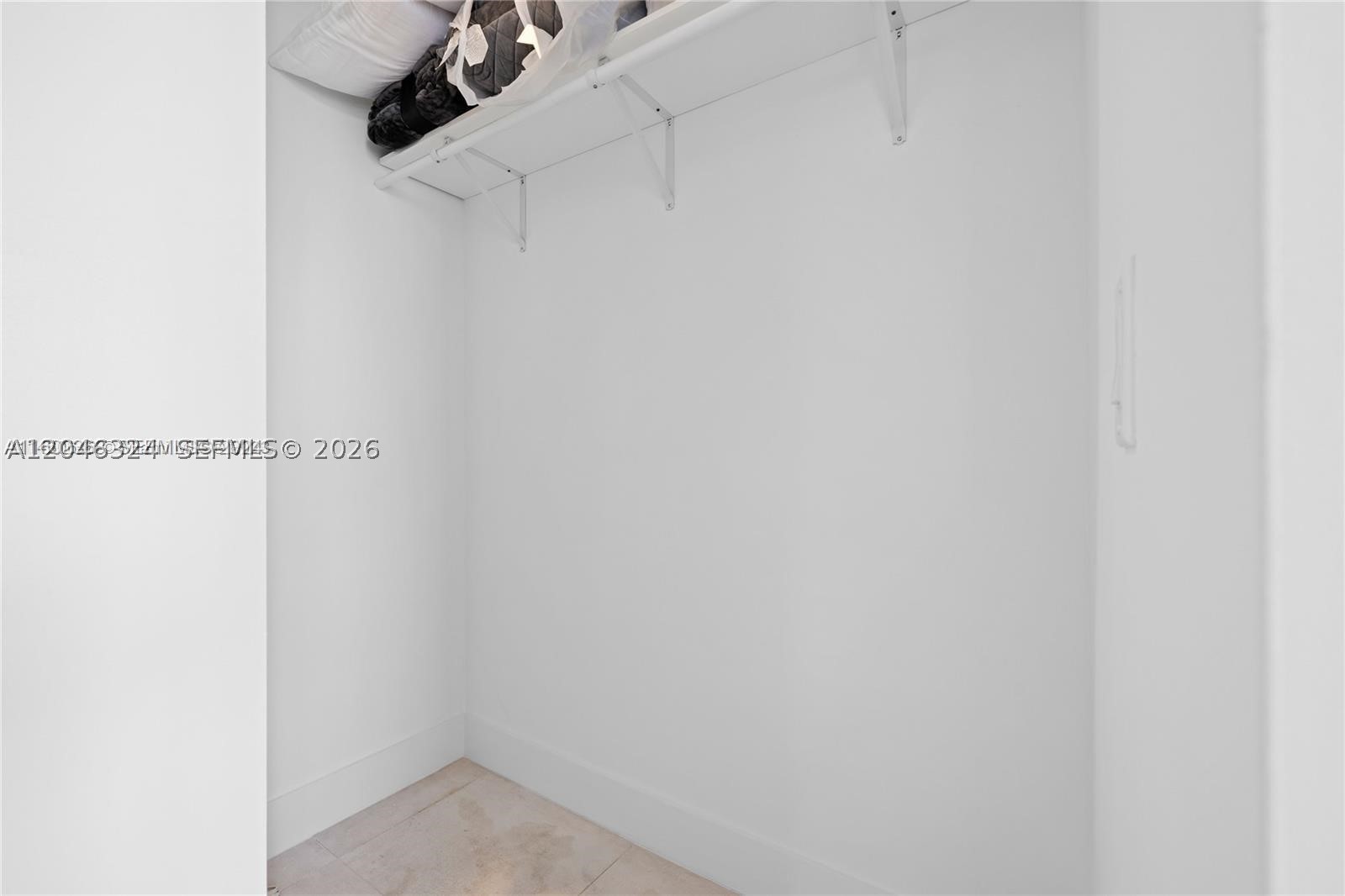 image Smart Brickell I12