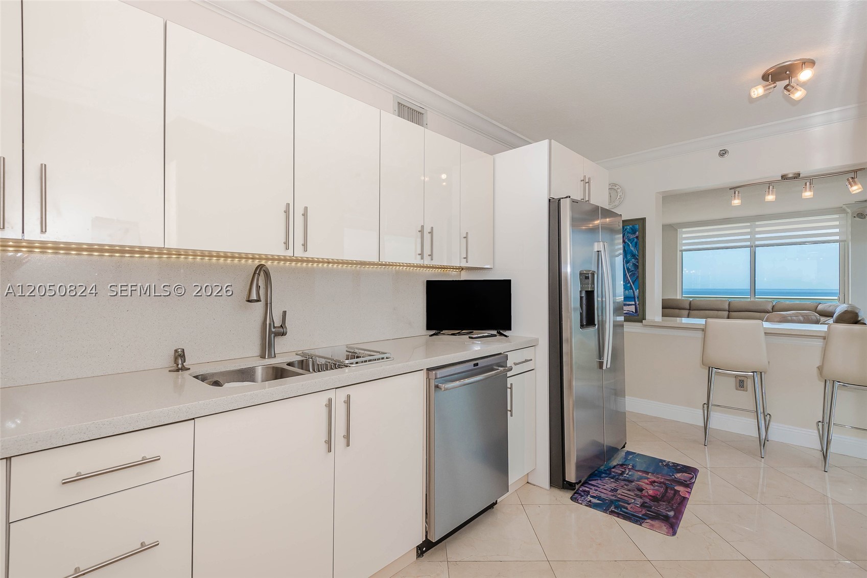 8855 Collins Ave #8J Surfside, FL 33154
