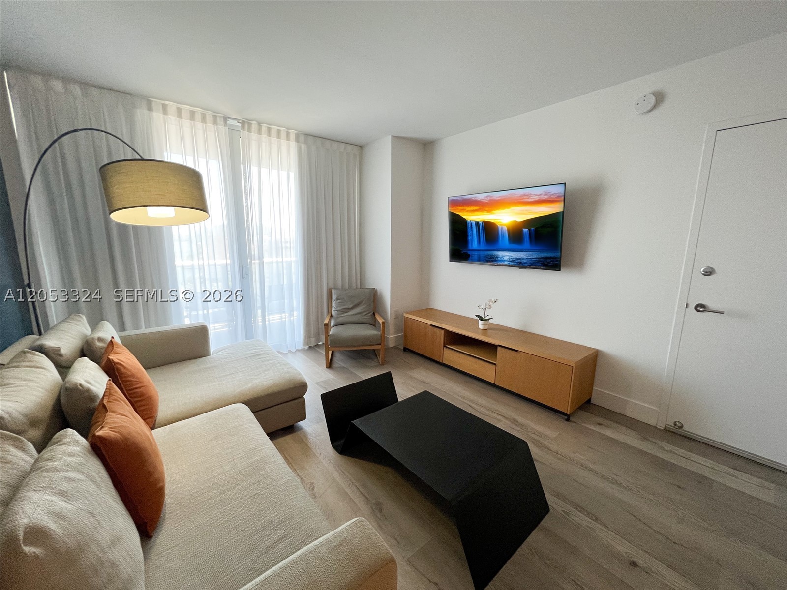 image Beachwalk Condominium18