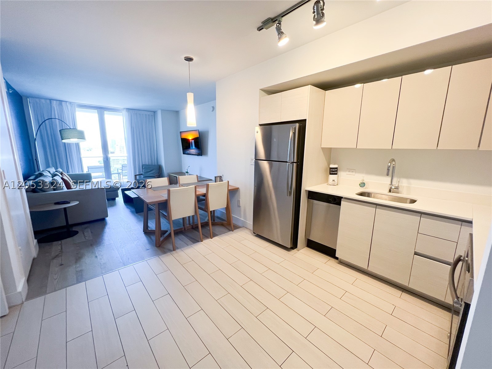 image Beachwalk Condominium1