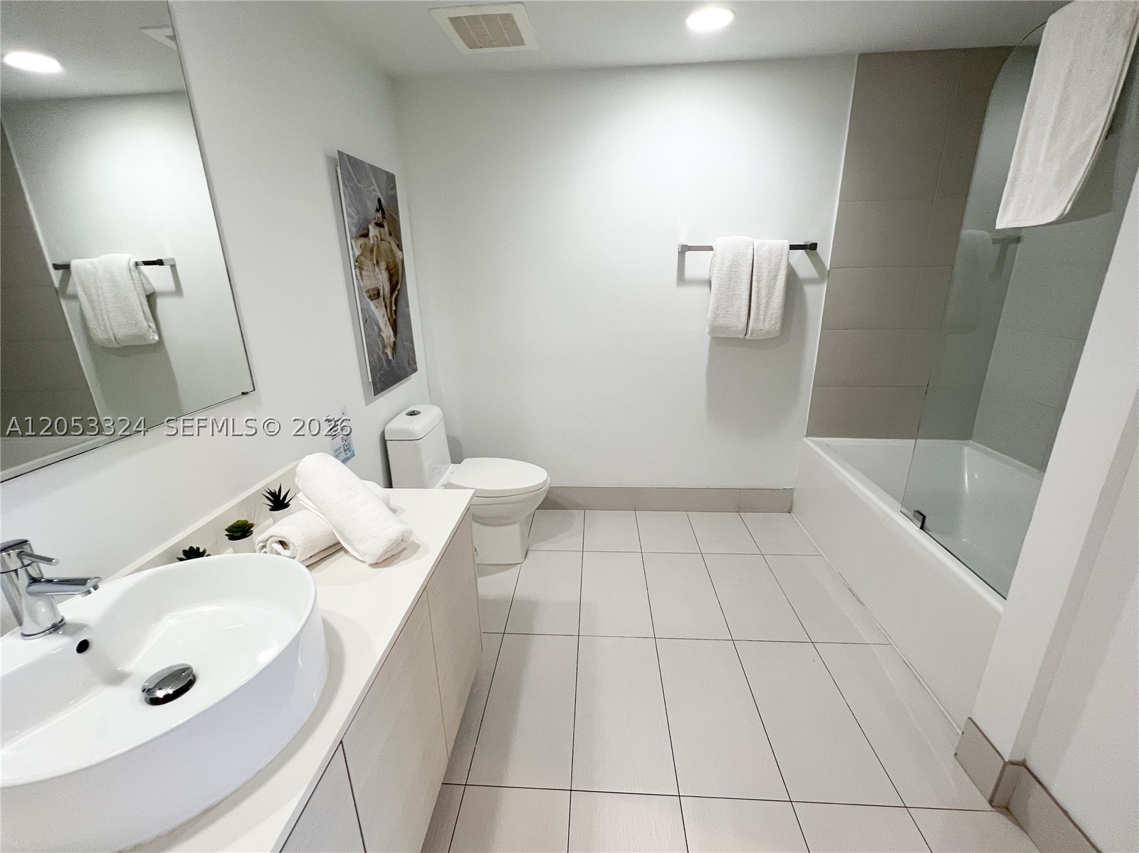 image Beachwalk Condominium19