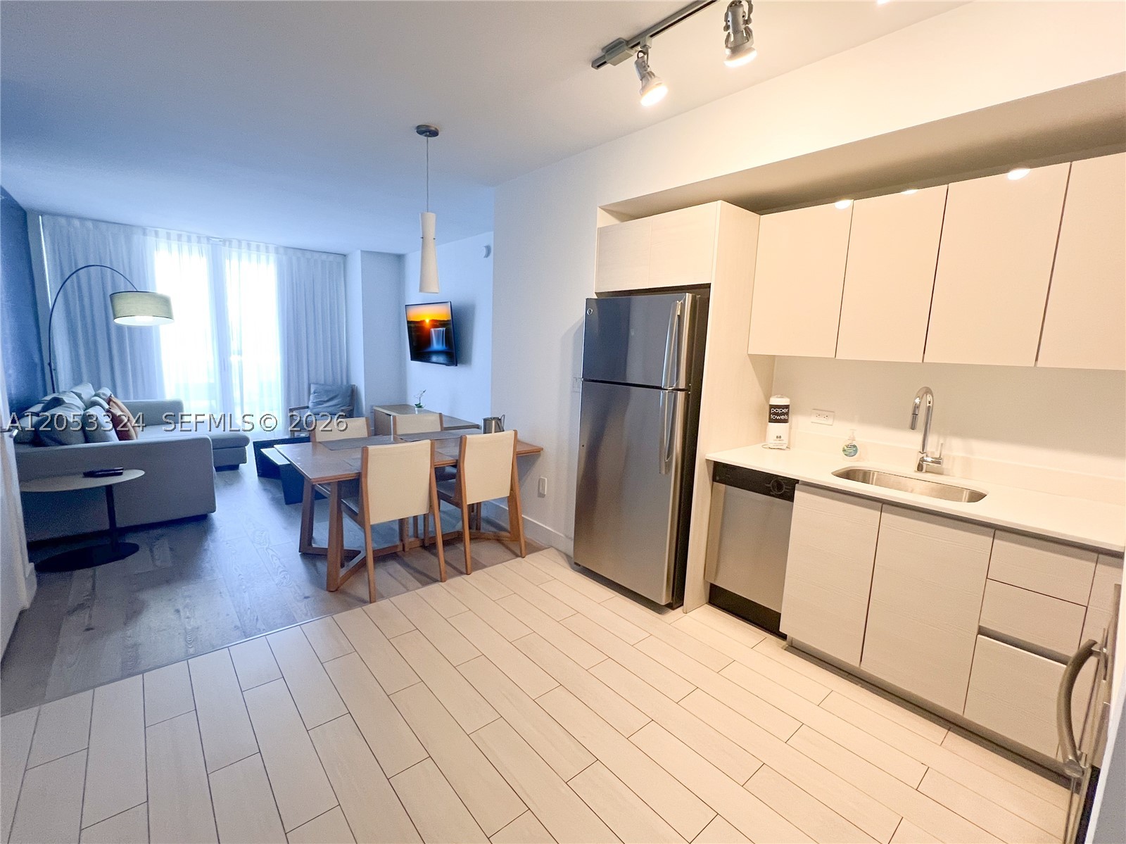 image Beachwalk Condominium23