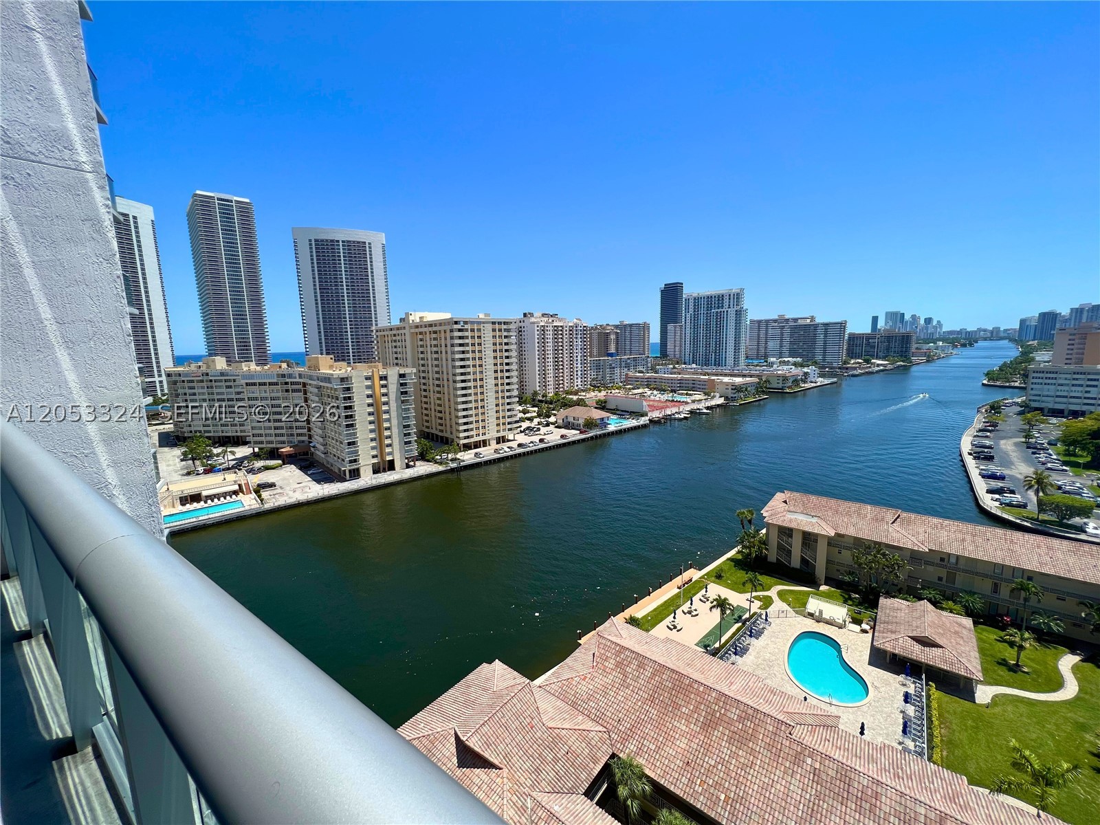 image Beachwalk Condominium25