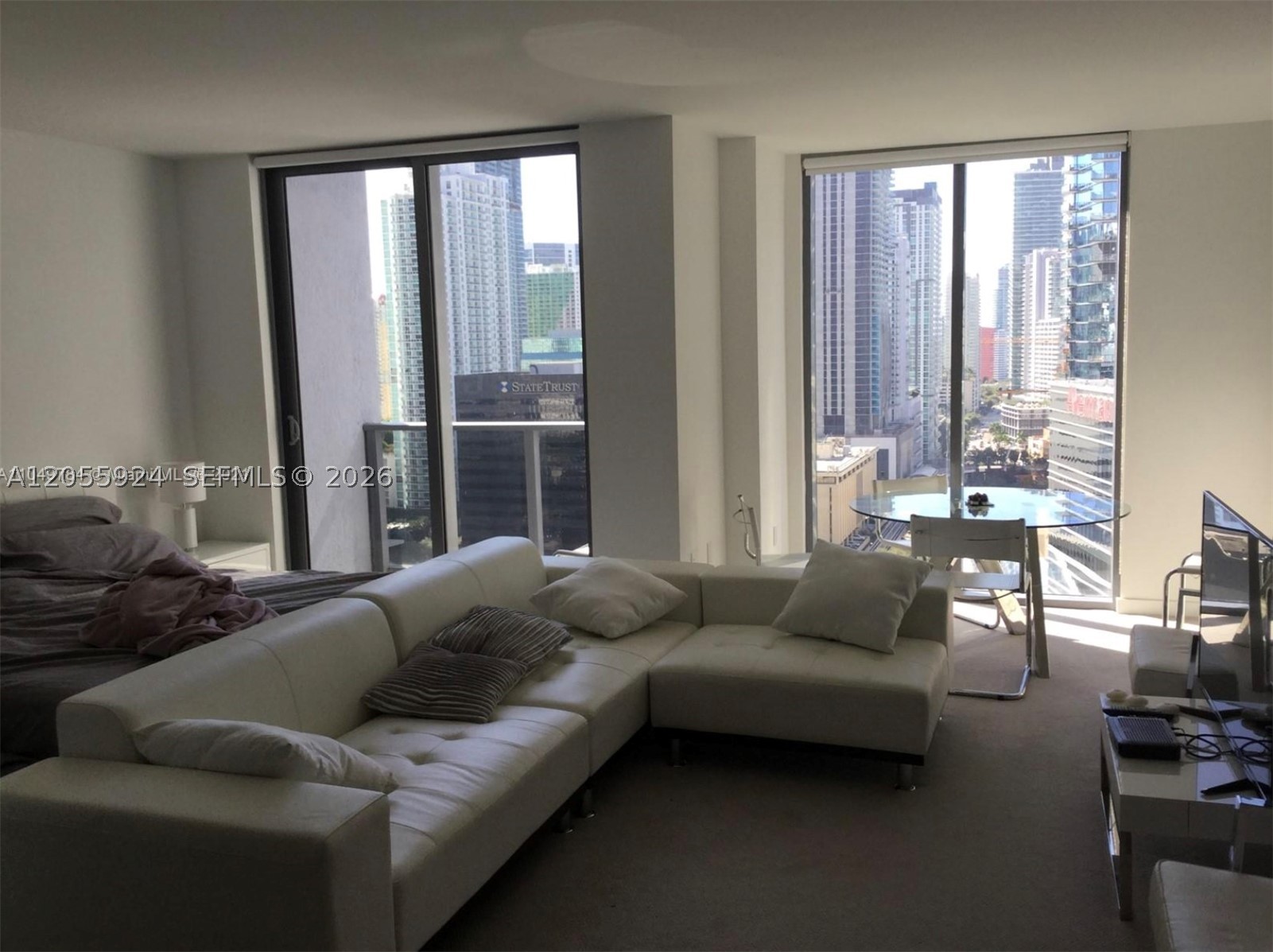 31 SE 6th St #2705