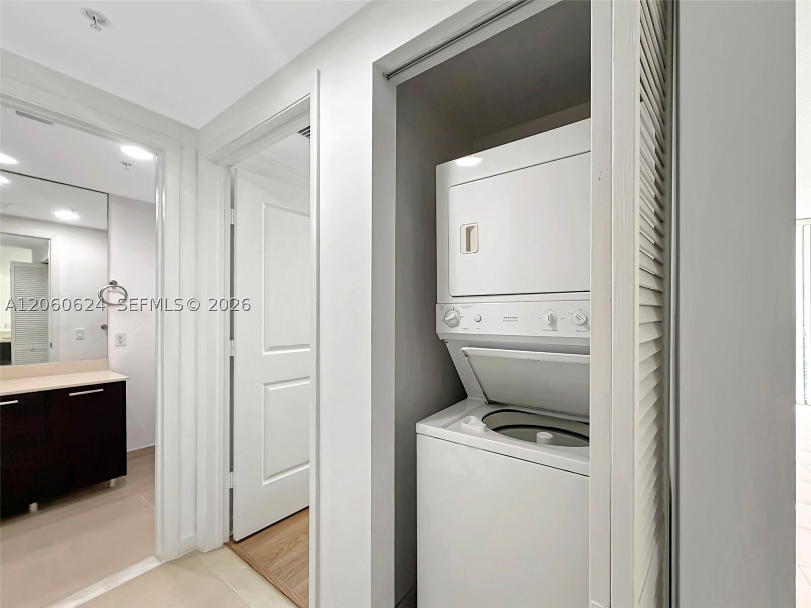 image Gallery Art Condos8