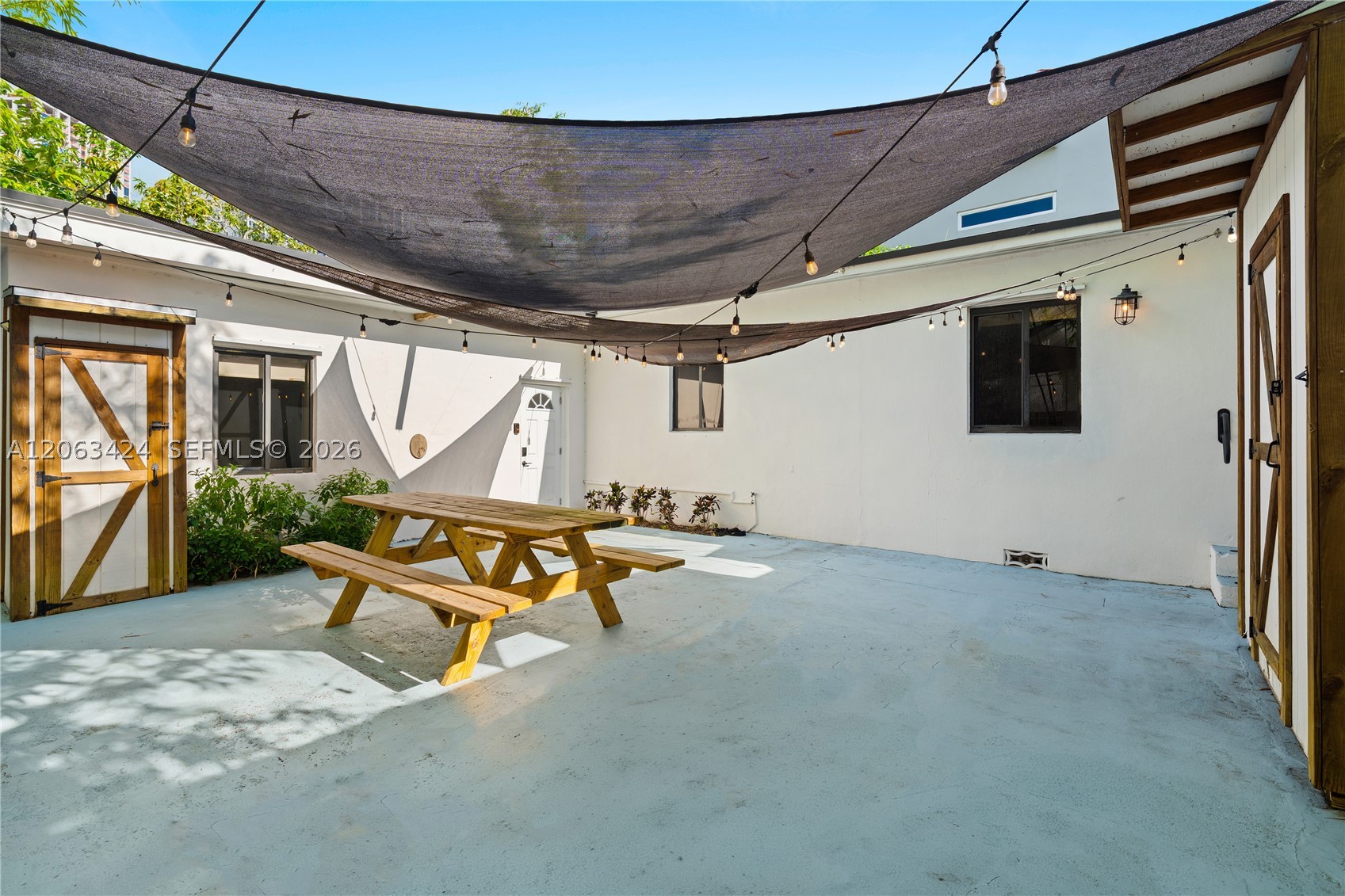 3134 Carter St Miami, FL 33133