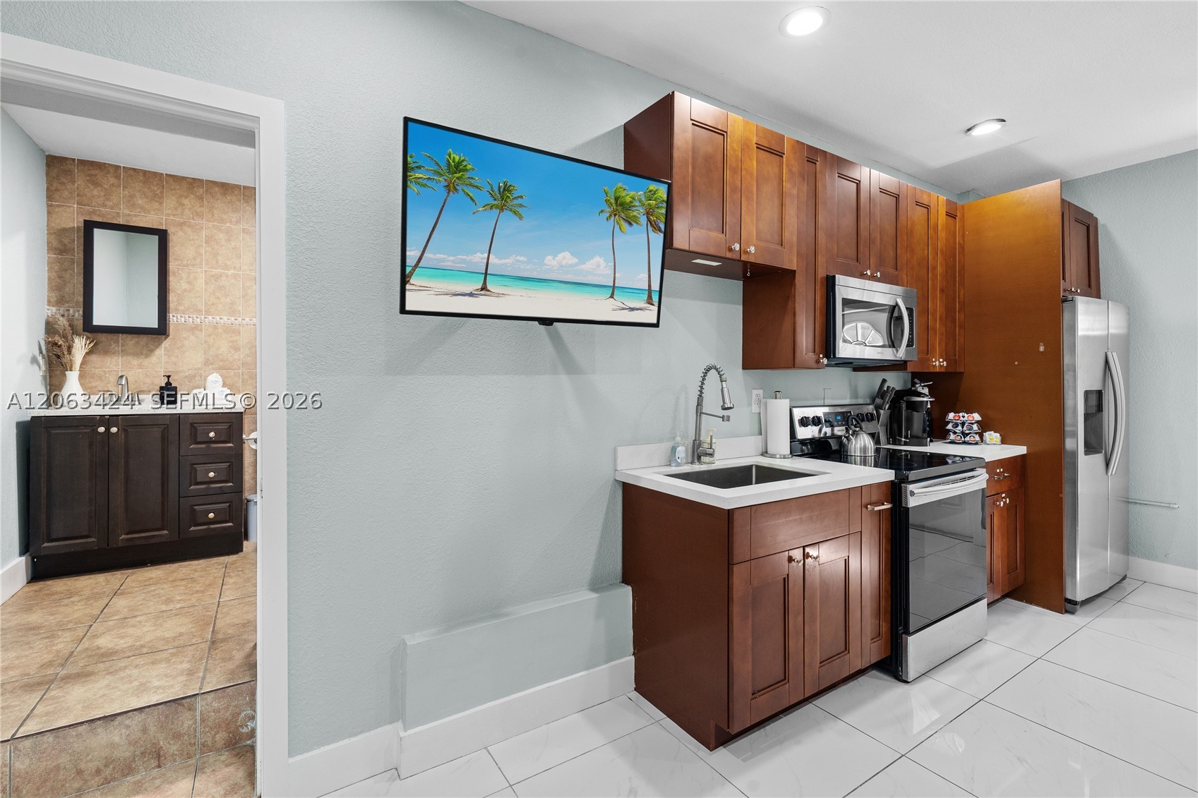 3134 Carter St Miami, FL 33133
