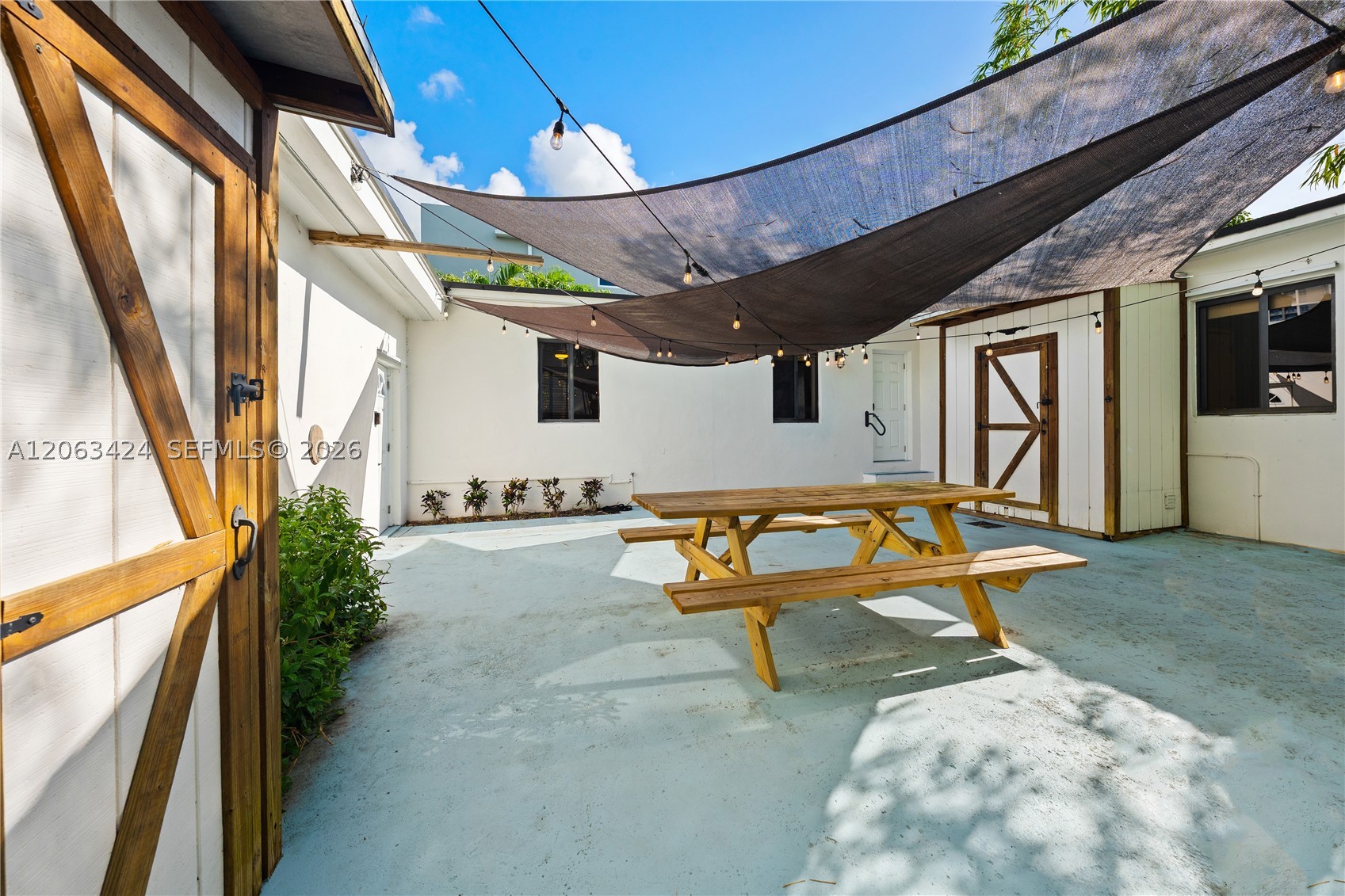 3134 Carter St Miami, FL 33133